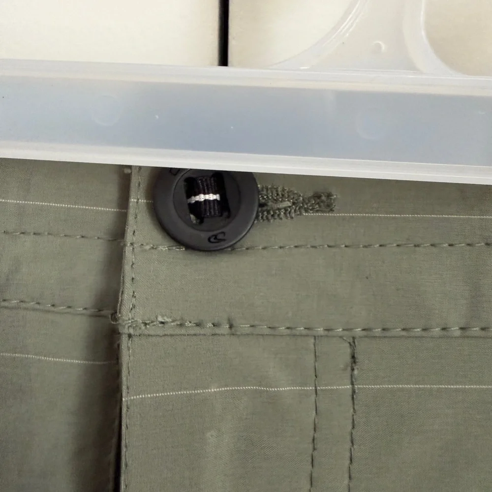 O’Neill Men’s Green Hybrid Cargo Shorts Size 36 – Performance Stretch Boardwalk